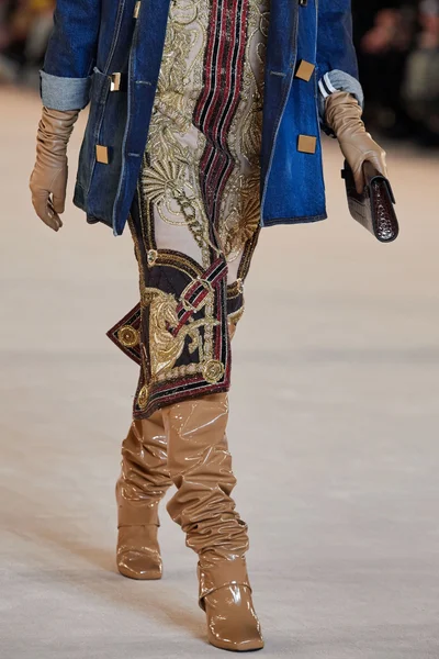 Look 122